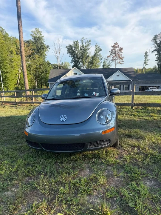 2007 Volkswagen New Beetle - Image 2 of 8