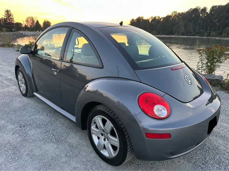 2007 Volkswagen New Beetle - Image 2 of 16