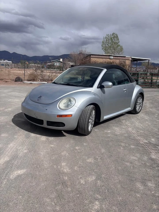 2007 Volkswagen New Beetle - Image 2 of 14