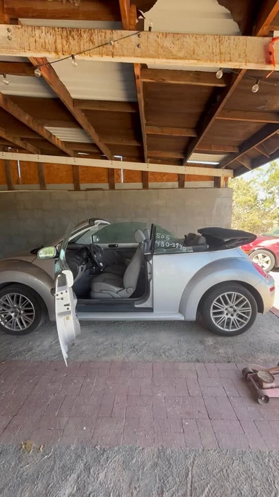 2007 Volkswagen New Beetle - Image 13 of 14