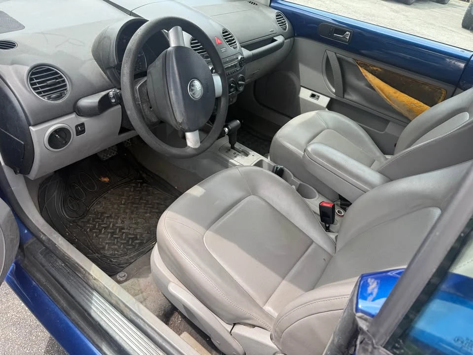 2007 Volkswagen New Beetle - Image 10 of 10