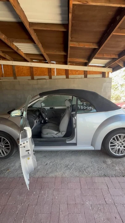 2007 Volkswagen New Beetle - Image 12 of 14