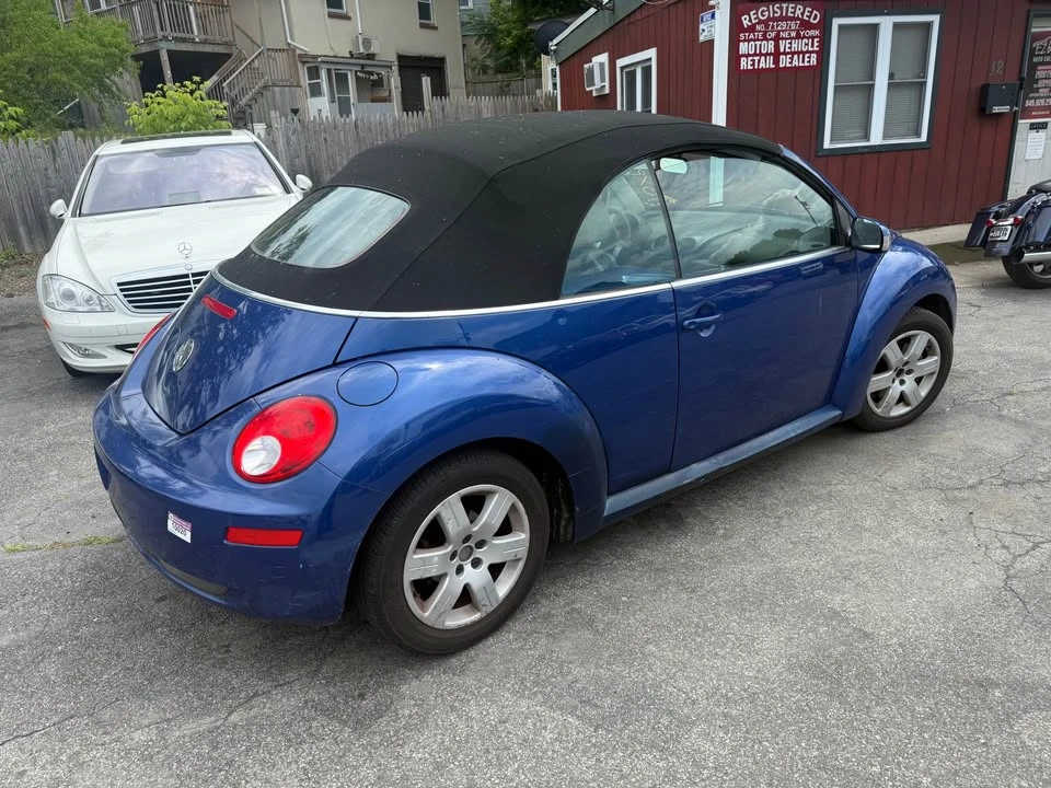 2007 Volkswagen New Beetle - Image 9 of 10