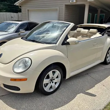 2007 Volkswagen Beetle 2.5L Convertible 2D