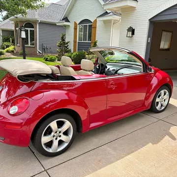 2007 Volkswagen Beetle 2.5L Convertible 2D