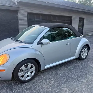 2007 Volkswagen Beetle 2.5L Convertible 2D