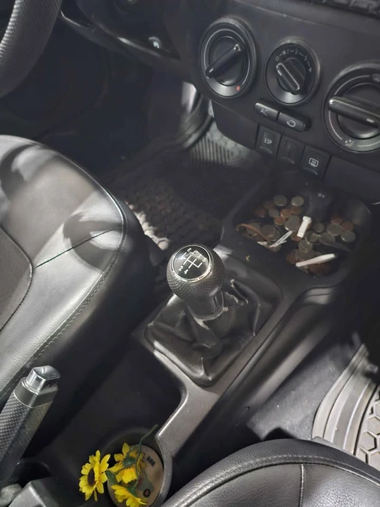 2007 Volkswagen New Beetle - Image 7 of 17