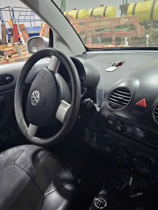 2007 Volkswagen New Beetle - Image 6 of 17
