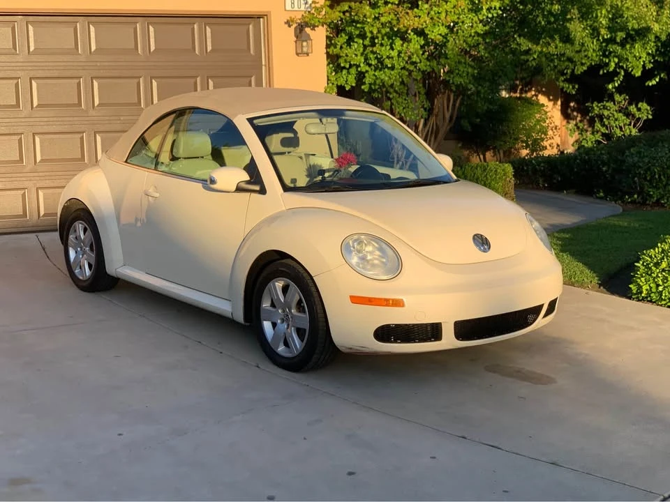 2007 Volkswagen New Beetle - Image 2 of 15