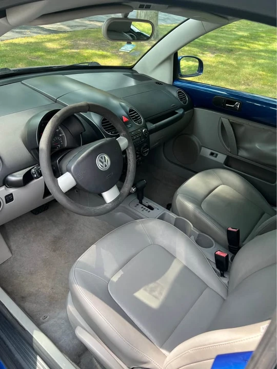 2007 Volkswagen New Beetle - Image 9 of 14