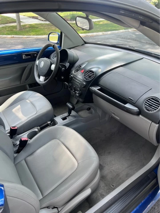 2007 Volkswagen New Beetle - Image 10 of 14