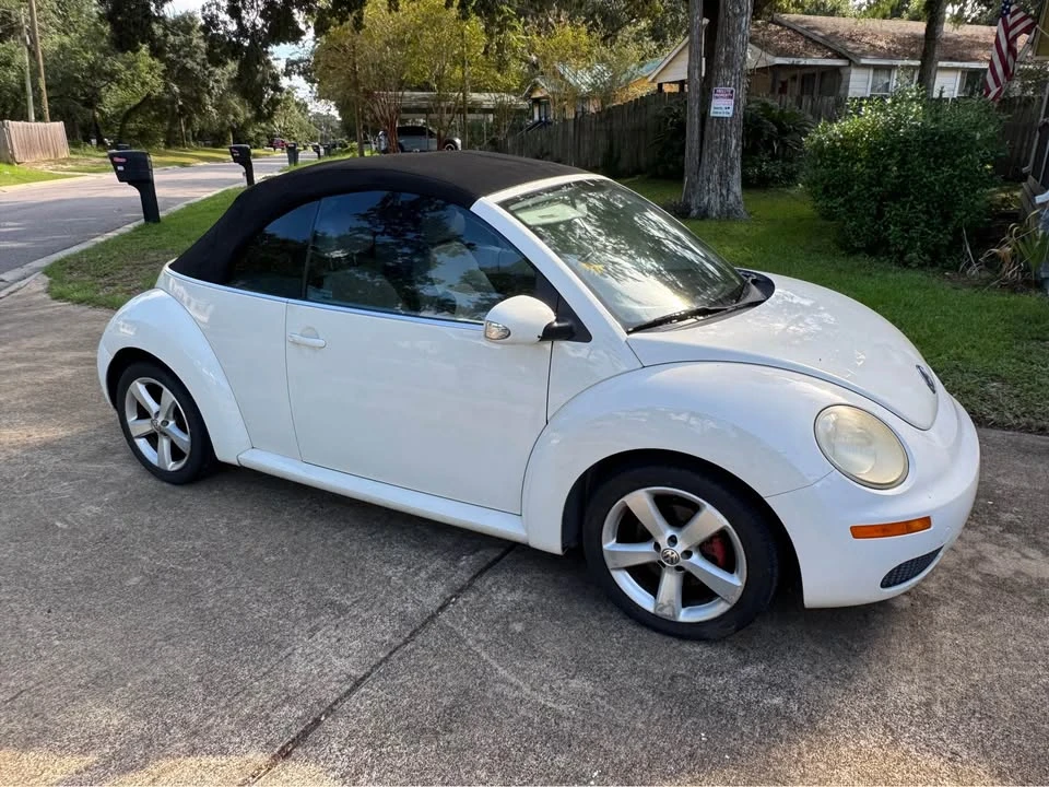2007 Volkswagen New Beetle - Image 2 of 6