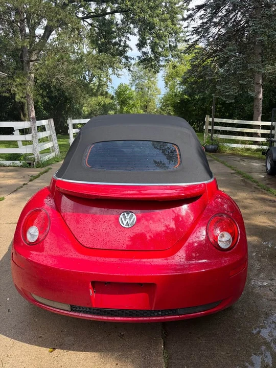 2007 Volkswagen New Beetle - Image 6 of 8