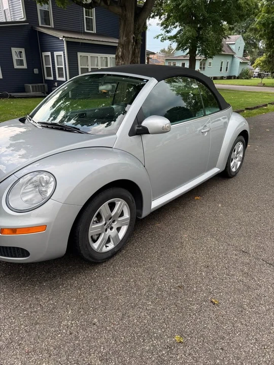 2007 Volkswagen New Beetle - Image 3 of 9
