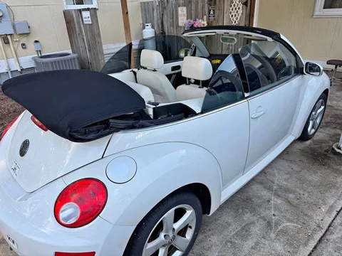 2007 Volkswagen Beetle 2.5L Convertible 2D
