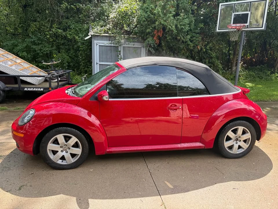 2007 Volkswagen New Beetle - Image 4 of 8