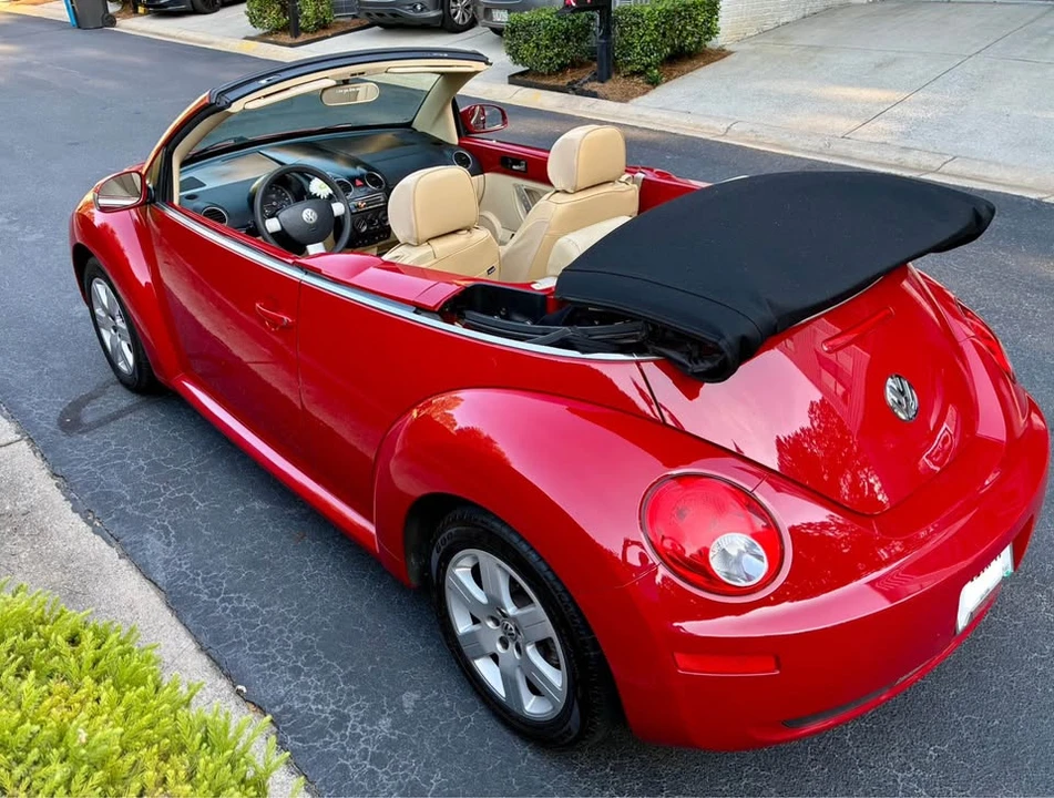 2007 Volkswagen New Beetle - Image 5 of 15