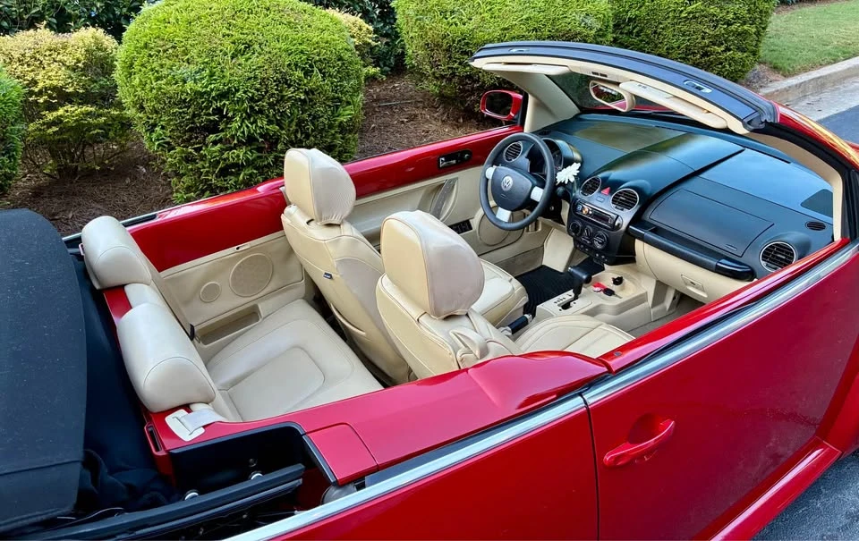 2007 Volkswagen New Beetle - Image 8 of 15
