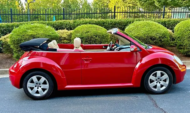 2007 Volkswagen Beetle 2.5L Convertible 2D