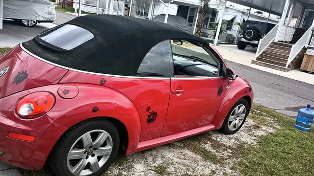 2007 Volkswagen Beetle 2.5L Convertible 2D