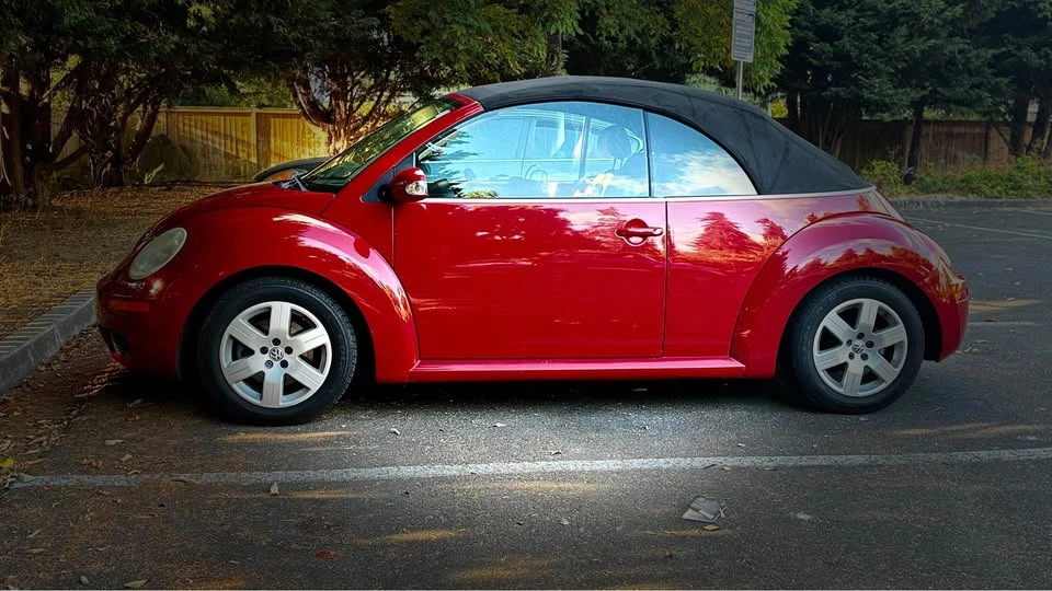 2007 Volkswagen New Beetle - Image 6 of 8