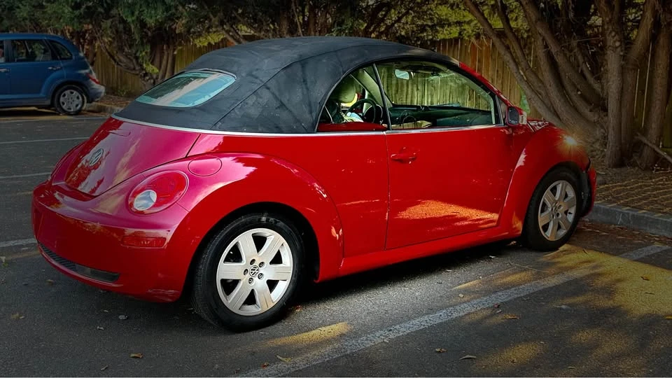 2007 Volkswagen New Beetle - Image 3 of 8