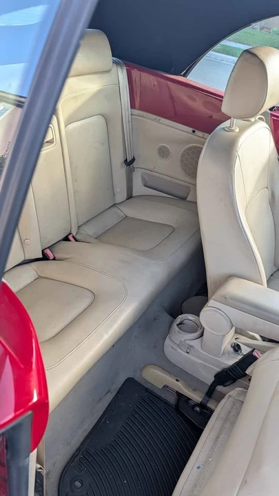 2007 Volkswagen New Beetle - Image 6 of 10