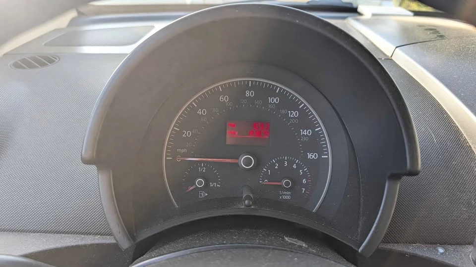 2007 Volkswagen New Beetle - Image 8 of 10