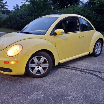 2007 Volkswagen Beetle 2.5L Entry Hatchback 2D