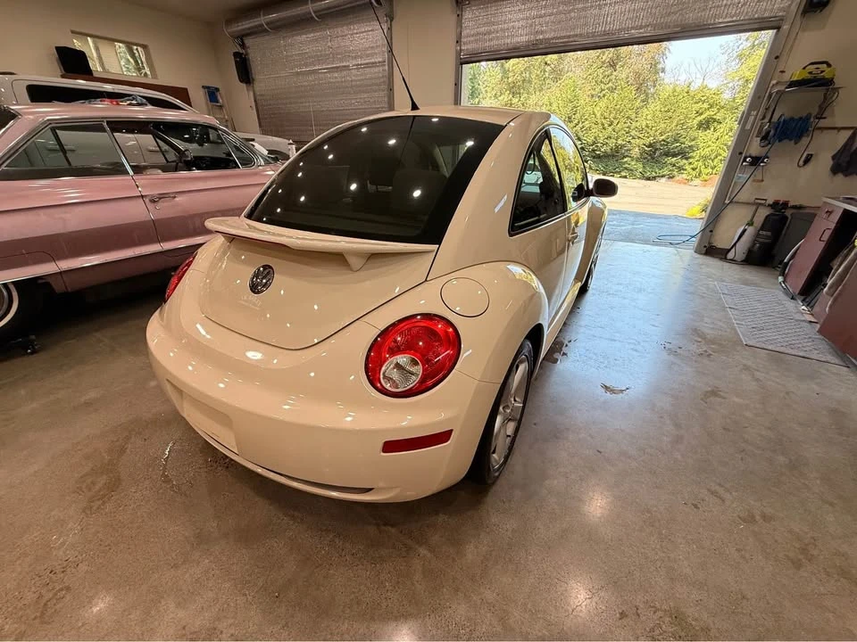 2007 Volkswagen New Beetle - Image 9 of 10
