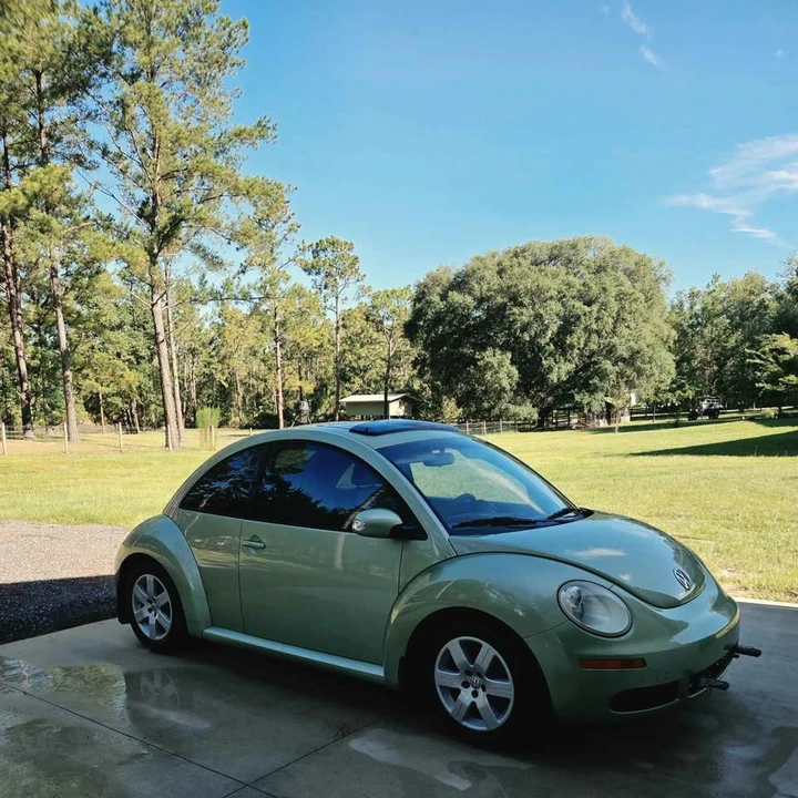 2007 Volkswagen New Beetle - Image 2 of 13
