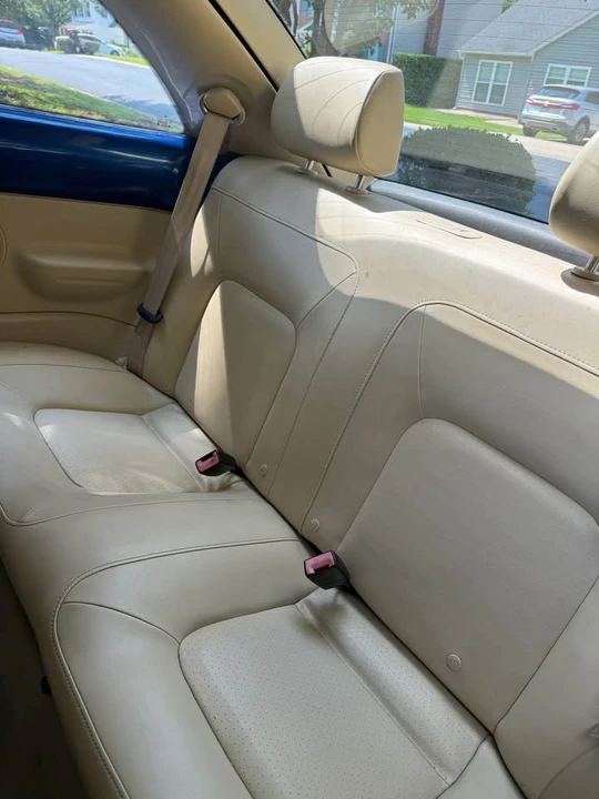 2007 Volkswagen New Beetle - Image 6 of 12