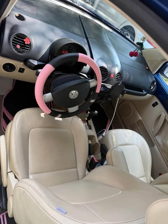 2007 Volkswagen New Beetle - Image 8 of 12