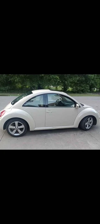 2007 Volkswagen New Beetle - Image 2 of 5