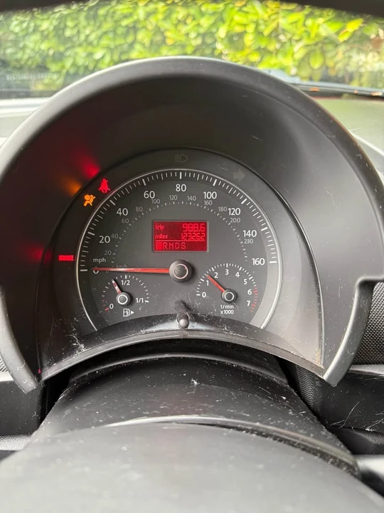 2007 Volkswagen New Beetle - Image 6 of 9