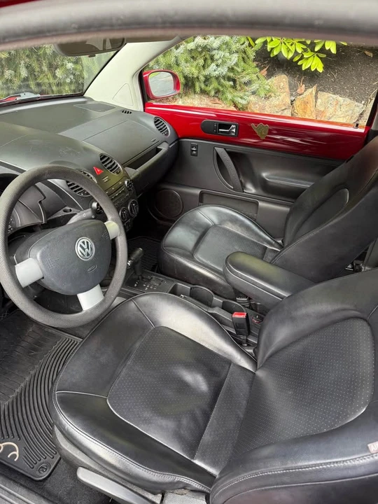 2007 Volkswagen New Beetle - Image 7 of 9