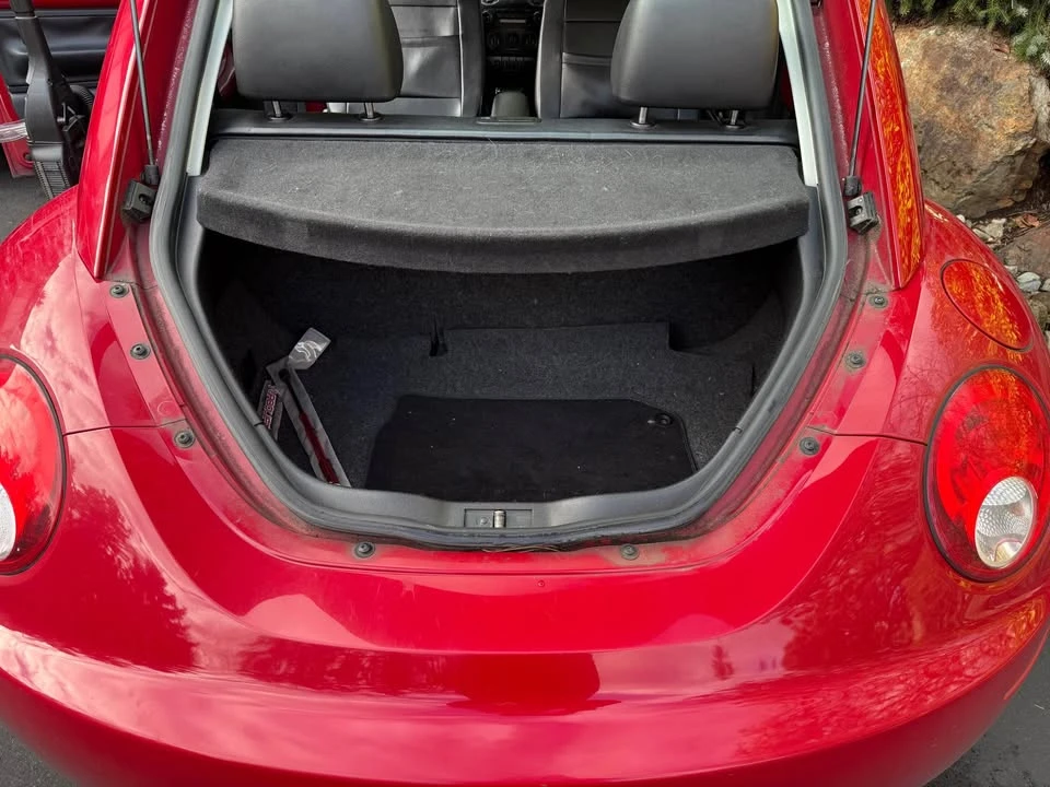 2007 Volkswagen New Beetle - Image 9 of 9