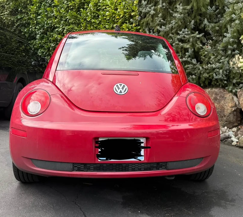 2007 Volkswagen New Beetle - Image 2 of 9