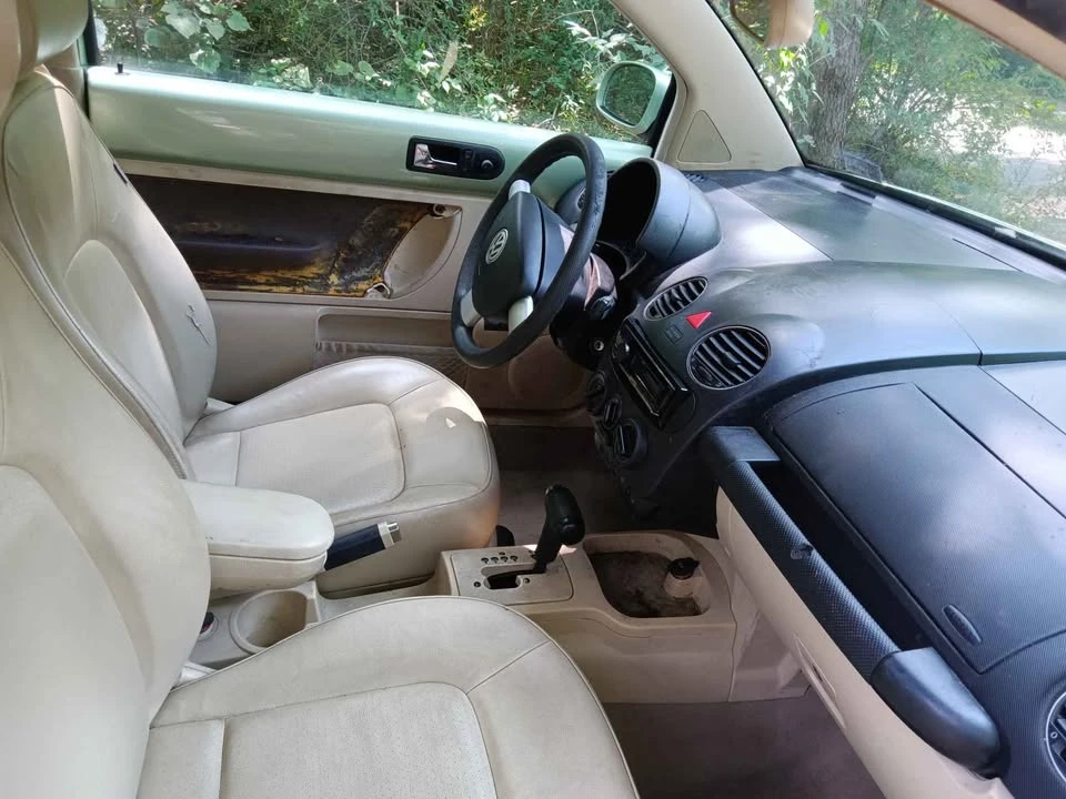 2007 Volkswagen New Beetle - Image 8 of 18