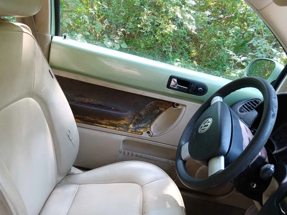2007 Volkswagen New Beetle - Image 10 of 18