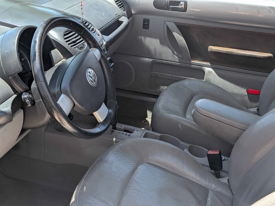 2007 Volkswagen New Beetle - Image 8 of 8
