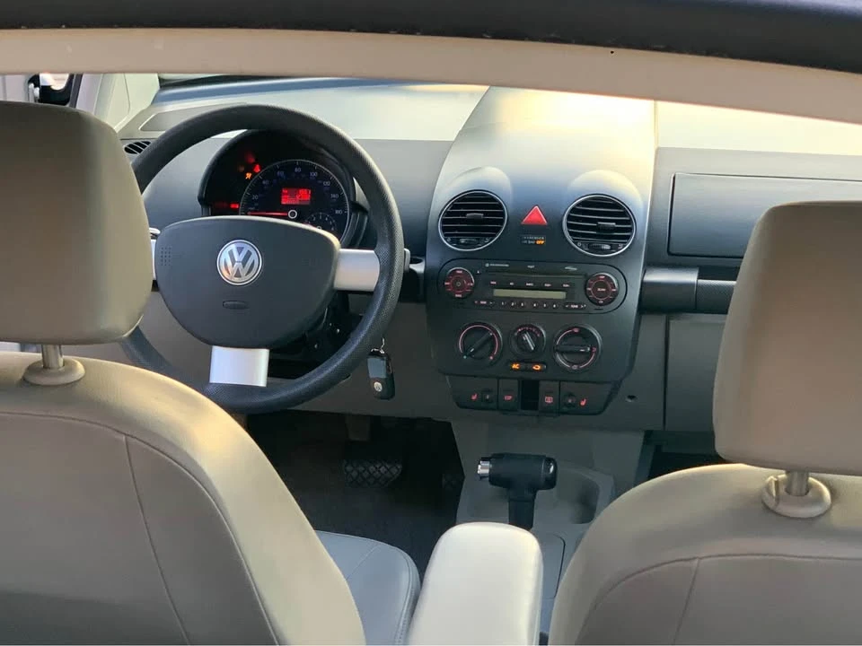 2007 Volkswagen New Beetle - Image 9 of 9