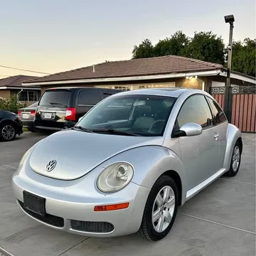 2007 Volkswagen Beetle 2.5L Hatchback 2D