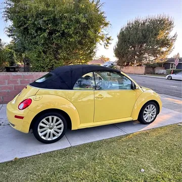 2007 Volkswagen Beetle 2.5L Hatchback 2D
