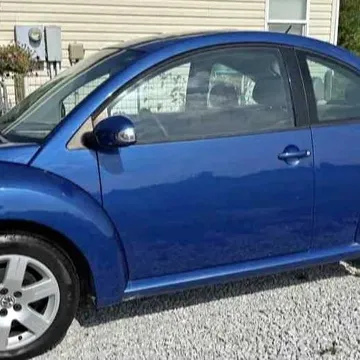 2007 Volkswagen Beetle 2.5L Hatchback 2D