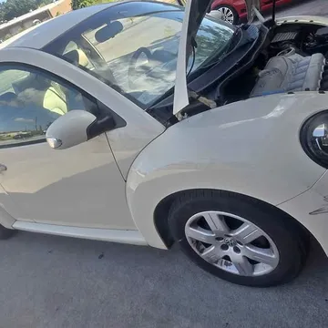2007 Volkswagen Beetle · 2.5L Hatchback 2D