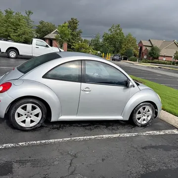2007 Volkswagen Beetle 2.5L Hatchback 2D