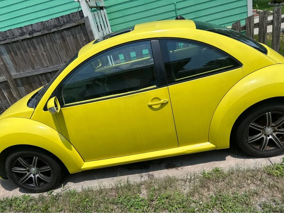 2007 Volkswagen New Beetle - Image 2 of 5