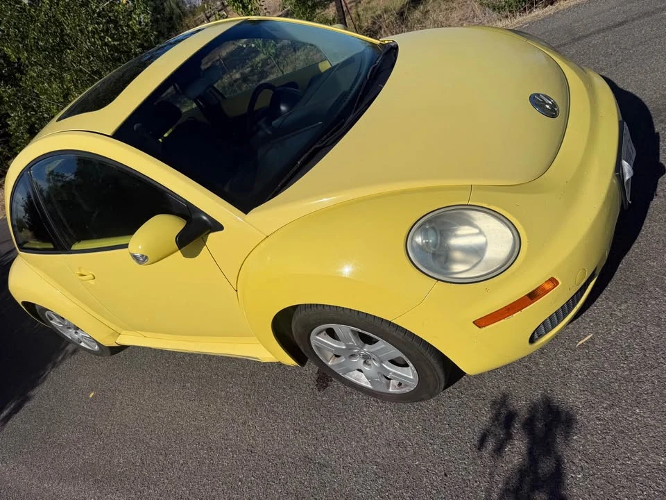 2007 Volkswagen New Beetle - Image 7 of 9