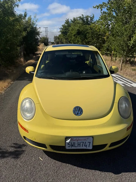 2007 Volkswagen New Beetle - Image 2 of 9